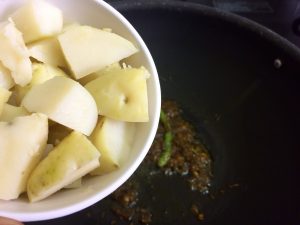 Potato Tamarind curry-09